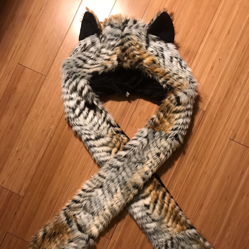 COPY - Faux fur tiger hood/scarf with paw pockets